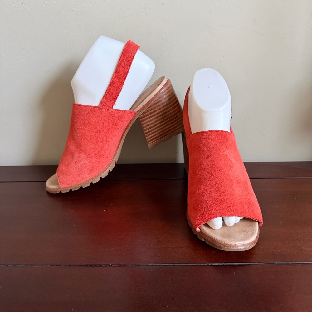 Sorel Nadia Sling Back Chunky Heel with Open Toe in Orange Size: 8.5